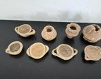 archéologie 8 petits pots grecs datant de l'Antiquité, Enlèvement ou Envoi