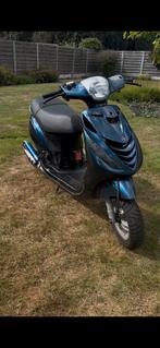 Zip 50cc 2 takt a klasse, Fietsen en Brommers, Ophalen, Zo goed als nieuw, Zip