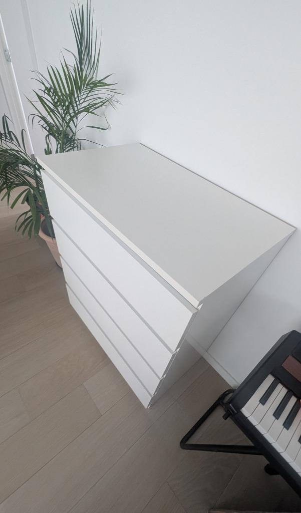 MALM IKEA wit dressoir met 4 laden, Huis en Inrichting, Kasten | Ladekasten, Gebruikt, Ophalen