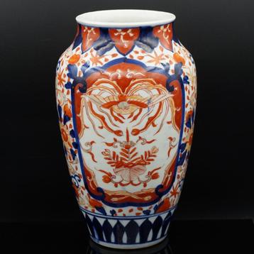 Antiek Japanse Imari porselein vaas beschikbaar voor biedingen