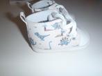1 paire de chaussures bébé en toile taille 3/6 mois, Enlèvement ou Envoi, Neuf, Garçon, Autres types