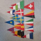 Vintage vaantjes van landen, 25 stuks, Diversen, Vlaggen en Wimpels, Ophalen of Verzenden