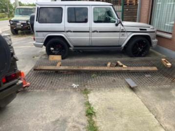 Dikke metalen net 2m x 5,5 m beschikbaar voor biedingen