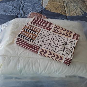 Dekbed met sloop samen of apart te koop beschikbaar voor biedingen