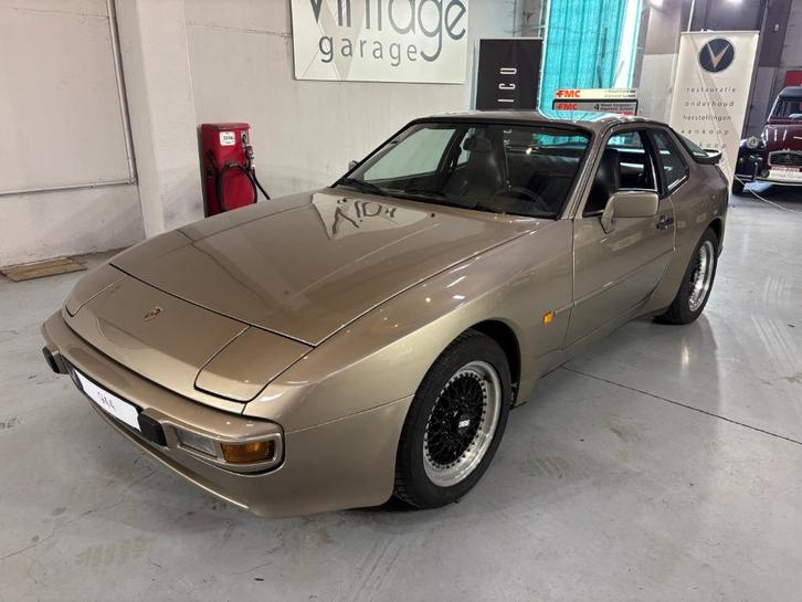 Porsche 944 - 1982 - 74000km, Auto's, Porsche, Bedrijf, Te koop, Elektrische buitenspiegels, Lederen bekleding, Lichtmetalen velgen