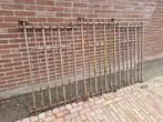 3 antieke smeedijzeren raamrekken, Doe-het-zelf en Bouw, Raamkozijnen en Schuifdeuren, Ophalen, Zo goed als nieuw, Metaal