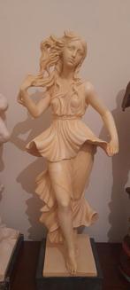 Statue belle jeune femme signer Santini 53 cm de haut, Enlèvement