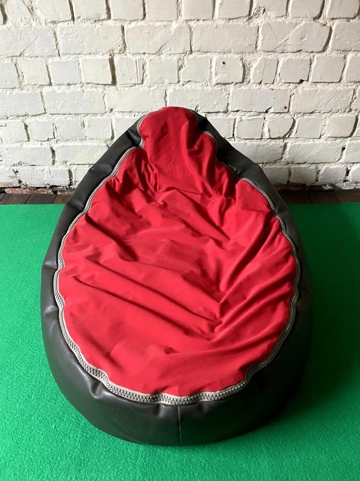 Doomoo zitzak (rood en bruin) in mooie staat, Kinderen en Baby's, Kinderkamer | Overige Meubels, Zo goed als nieuw, Overige typen