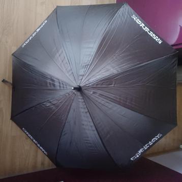 Très grand parapluie publicitaire noir 