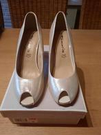Beige pump leder Tamaris maat 39 NIEUW, Ophalen, Nieuw, Beige