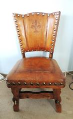 Decoratieve antieke stoel in vol hout, bezet met leder, Antiek en Kunst, Ophalen