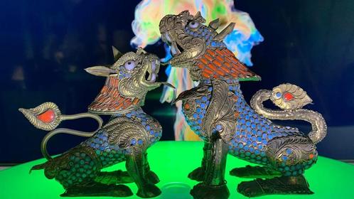 TIBETAN FOO DOGS  ENCRUSTED RED TURQUOISECORAL ART OF TIBET, Antiek en Kunst, Antiek | Email, Ophalen