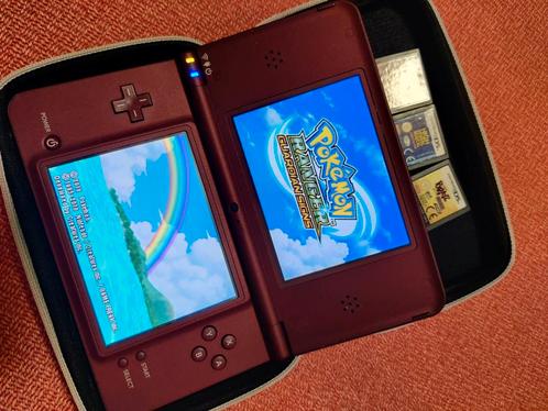 Bordeaux Nintendo DSI XL te koop met 7 games, o.a. pokemon, Games en Spelcomputers, Spelcomputers | Nintendo DS, Zo goed als nieuw