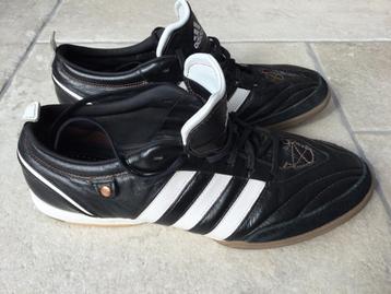Adidas zaalvoetbalschoenen maat 43 1/3 beschikbaar voor biedingen
