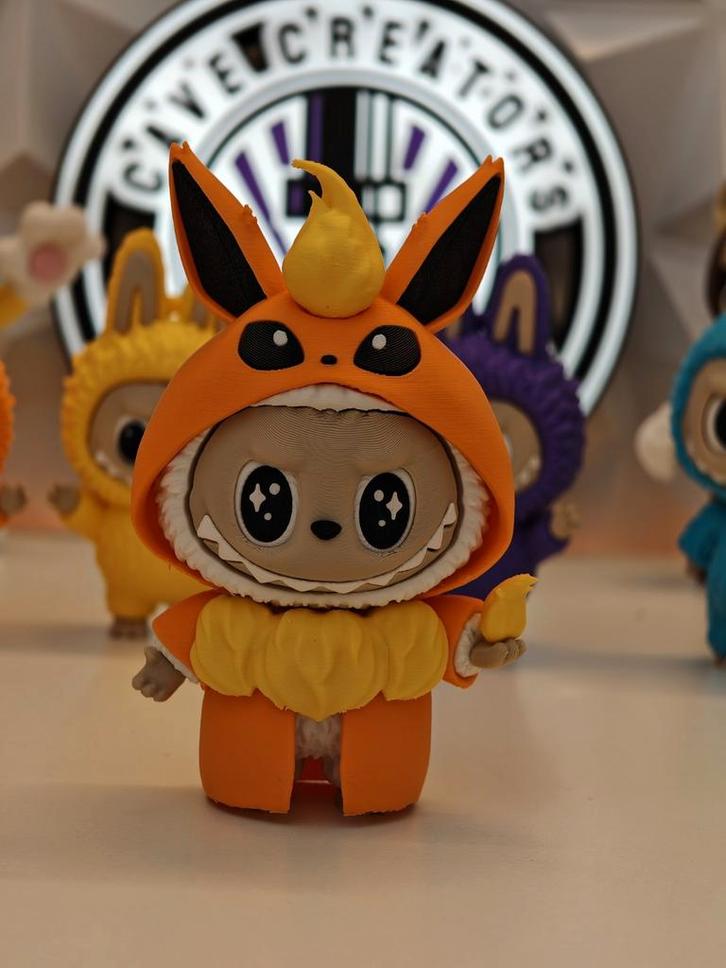 Labubu Pokemon Flareon, Verzamelen, Poppetjes en Figuurtjes, Zo goed als nieuw, Ophalen of Verzenden