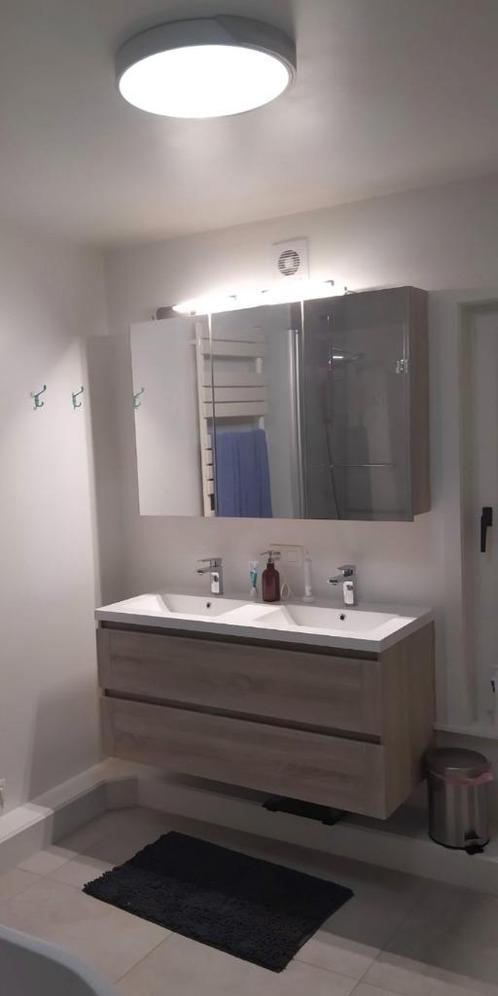 Badkamermeubel en spiegelkast met verlichting, Huis en Inrichting, Badkamer | Badkamermeubels, Gebruikt, Spiegelkast, Ophalen