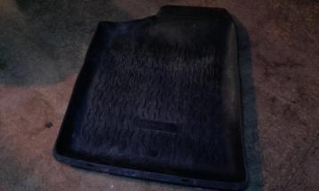 Neutrale vloermatten voor auto's beschikbaar voor biedingen