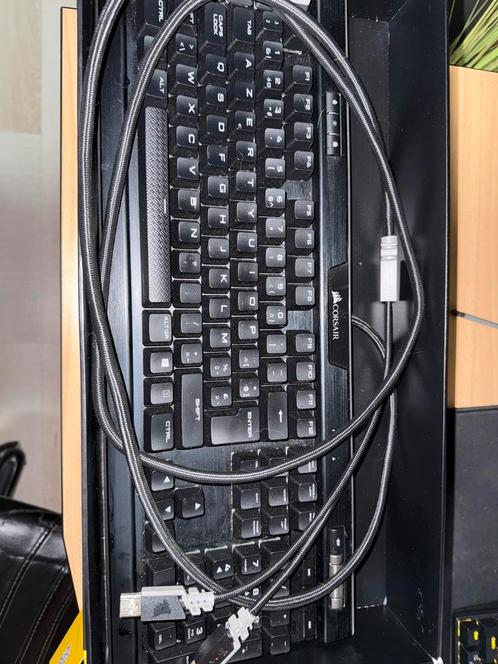 Corsair K95 RGB PLATINUM, Computers en Software, Toetsenborden, Bedraad, Ophalen