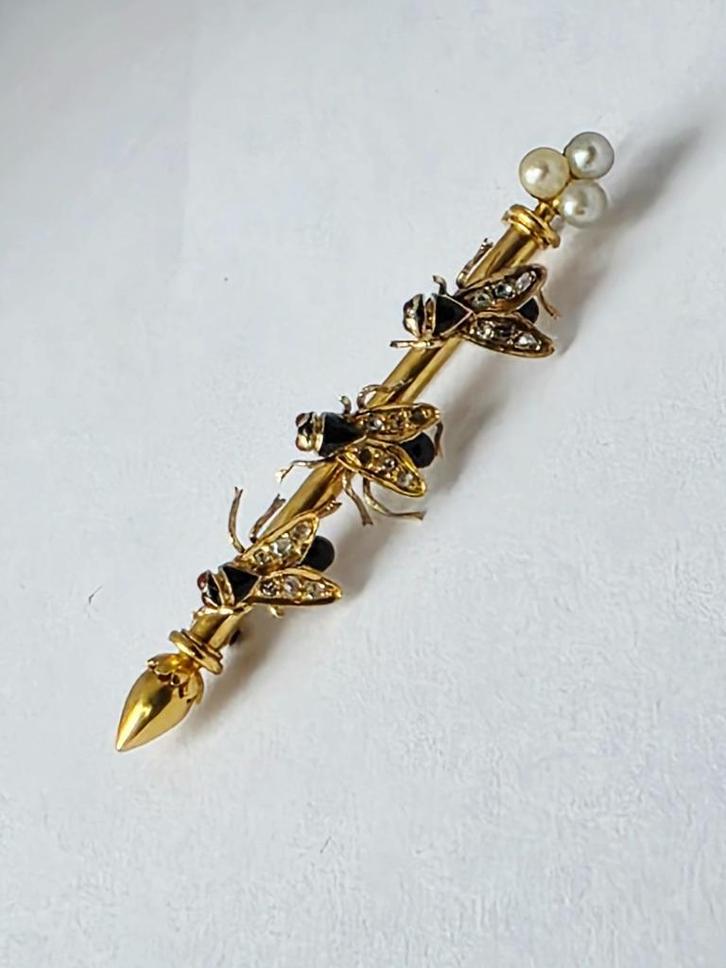 Antieke geëmailleerde broche met diamanten ca 1870, Handtassen en Accessoires, Antieke sieraden, Broche, Goud, Ophalen of Verzenden