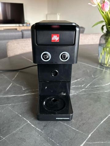 illy Espresso Koffiemachine, Réservoir d'eau amovible, Dosettes et capsules de café, 1 tasse, Comme neuf