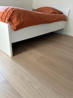 Modern bed met nog bruikbare matras, Huis en Inrichting, Slaapkamer | Bedden, Ophalen, Gebruikt, 90 cm, Eenpersoons