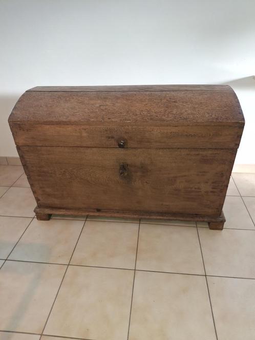 Antieke massieve eiken koffer., Antiek en Kunst, Antiek | Meubels | Kasten, Ophalen