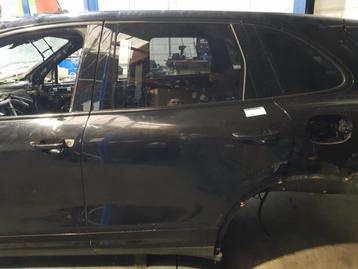 PORTIER LINKS ACHTER Porsche Cayenne II (92A) beschikbaar voor biedingen