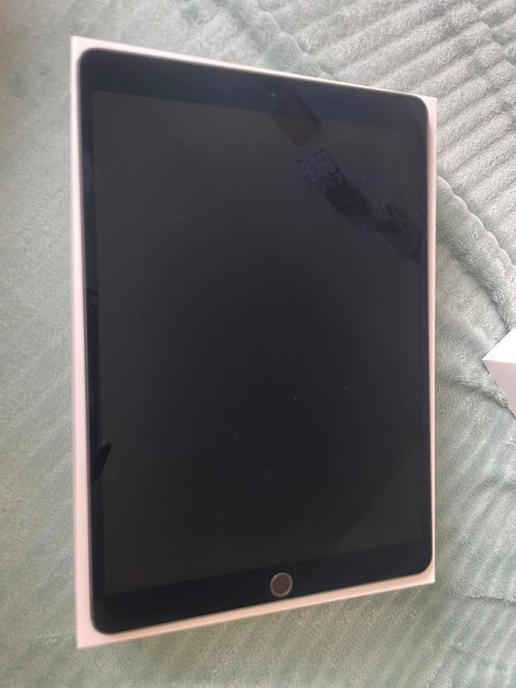 Apple iPad Air (3e generatie), Computers en Software, Apple iPads, Gebruikt, Apple iPad Air, Wi-Fi, 10 inch, 64 GB, Grijs, Ophalen