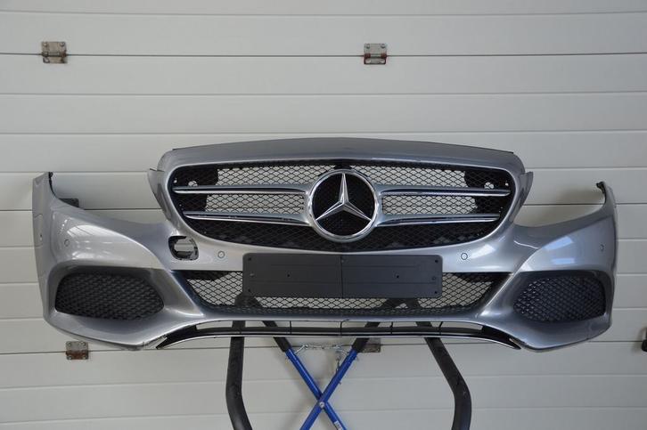 Voorbumper compleet W205 Palladiumzilver, Auto-onderdelen, Carrosserie, Bumper, Mercedes-Benz, Voor, Gebruikt, Ophalen of Verzenden