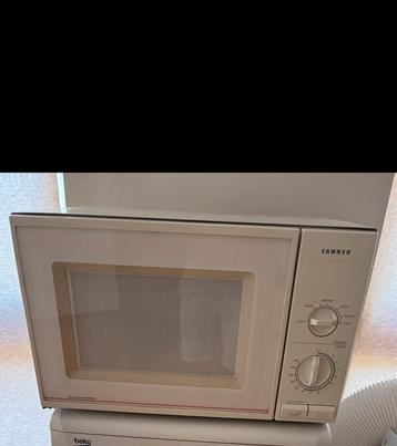 Microgolfoven groot formaat Zanker, Enlèvement, Utilisé, Micro-ondes, Plaque tournante