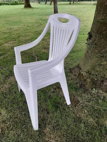 Witte tuinstoelen, Tuin en Terras, Tuinstoelen, Ophalen, Nieuw, Stapelbaar