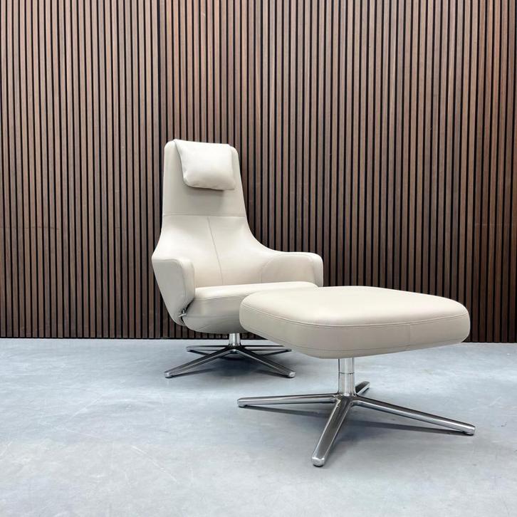 Vitra Repos fauteuil met ottoman - sand premium leder, Antiek en Kunst, Antiek | Meubels | Stoelen en Sofa's, Ophalen of Verzenden