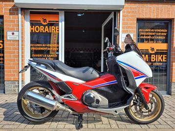 HONDA INTEGRA 750 DCT VANAF MAART 2015 12.900 KM!  beschikbaar voor biedingen