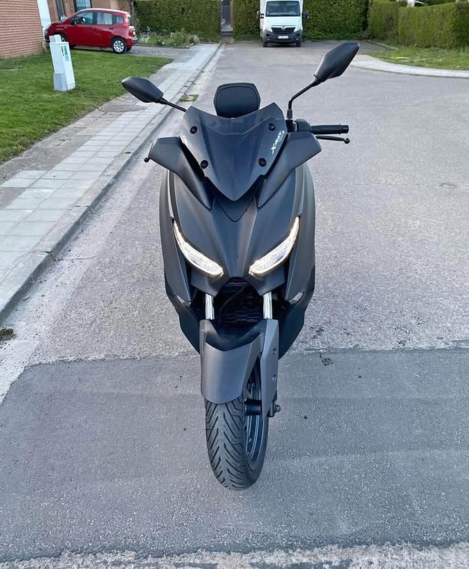 Yamaha Xmax, Motos, Motos | Yamaha, Particulier, Scooter, ABS, Poignées chauffantes, Éclairage LED, Enlèvement