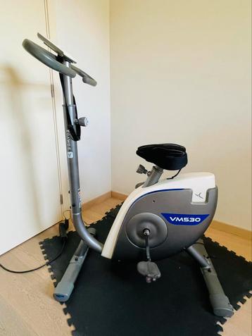 Vélo d’appartement Domyos VM530, Enlèvement, Comme neuf, Autres matériaux, Vélo d'appartement