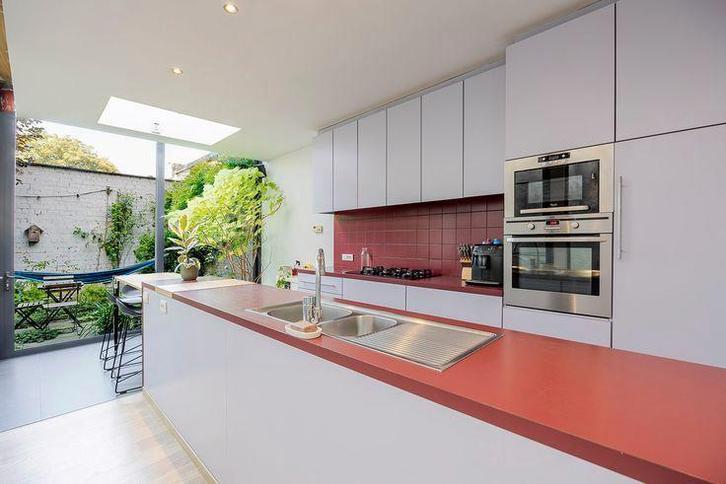 Keuken voor demontering, Huis en Inrichting, Keuken | Complete keukens, Gebruikt, Dubbelwandige keuken, Rood, Kunststof, Greeploos