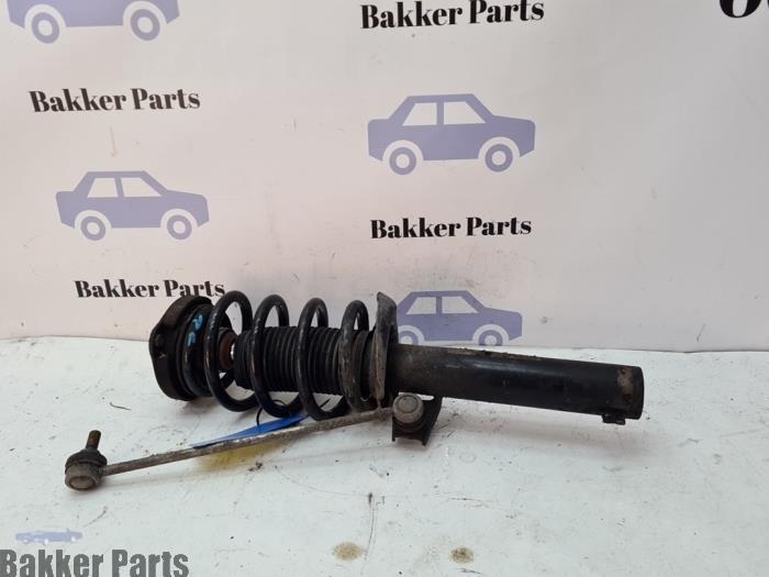 Barre amortisseur avant gauche d'un Volkswagen Golf, Autos : Pièces & Accessoires, -, Volkswagen, -, 3 mois de garantie