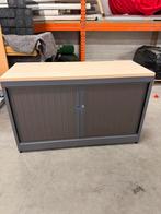 Armoire en métal, tablette en bois, Enlèvement