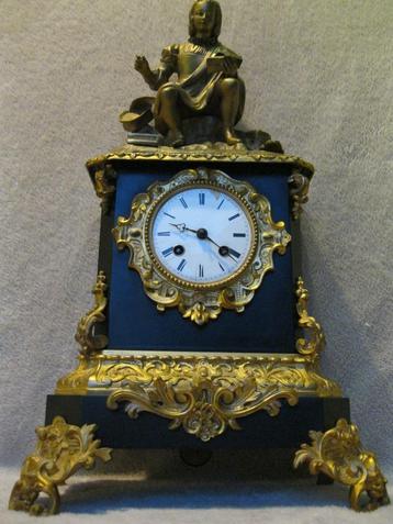 touwtjesklok periode 1850 GRINGOIR.     beschikbaar voor biedingen