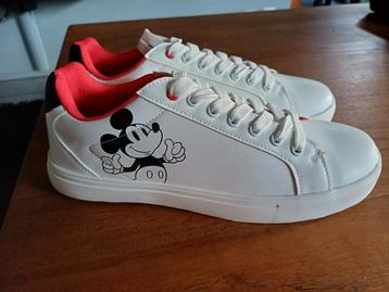 Chaussures Mickey Mouse neuves, jamais portées 