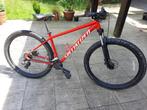 Vélo vtt Specialized adulte rouge 27,5 pouces, Fietsen en Brommers, Fietsen | Mountainbikes en ATB, Gebruikt, Hardtail, Heren