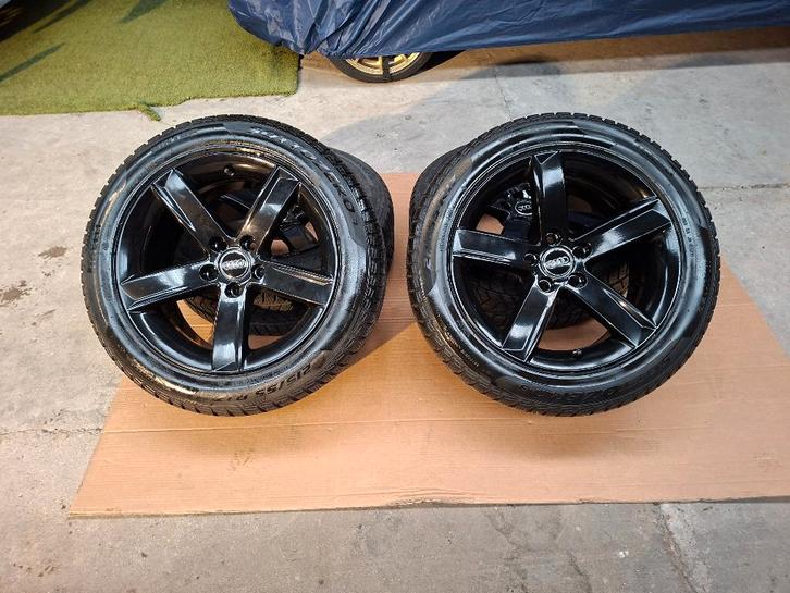 Audi A5 S-line velgen 17inch met winterbanden, Auto-onderdelen, Banden en Velgen, Banden en Velgen, Winterbanden, 17 inch, 215 mm