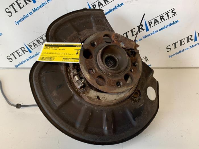 Fusee rechts-achter van een Mercedes S-Klasse, Auto-onderdelen, Ophanging en Onderstel, Mercedes-Benz, Gebruikt, 3 maanden garantie