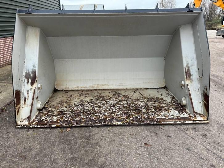 High Tipping Bucket 3150MM 7000LTR Volvo Aansluiti, Articles professionnels, Machines & Construction | Pièces