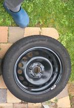 2 winterbanden continental twingo, Auto-onderdelen, Banden en Velgen, Ophalen, Gebruikt, 15 inch, Banden en Velgen