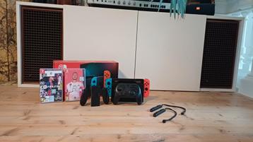 Nintendo switch met extra's  beschikbaar voor biedingen