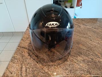 Motorhelm Takai beschikbaar voor biedingen