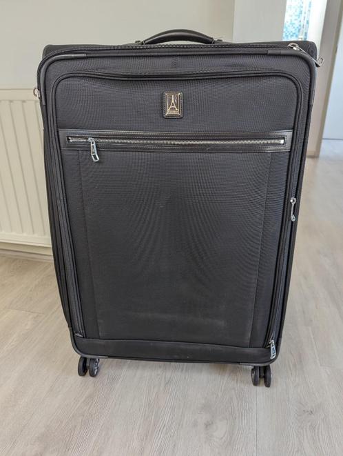 Travelpro koffer/valise, Handtassen en Accessoires, Koffers, Gebruikt, Zacht kunststof, 70 cm of meer, 45 tot 55 cm, Slot, Uitschuifbare handgreep