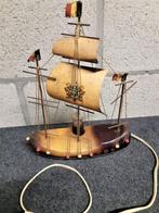 vintage zeilboot modelchip met verlichting., Ophalen