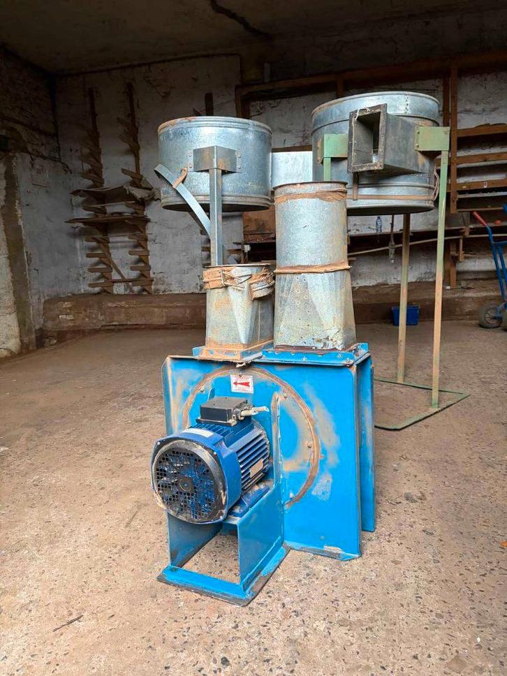 Afzuigmotor 2,2Kw 2 statieven voor stofzakken-houtbewerking,, Zakelijke goederen, Overige Zakelijke goederen, Ophalen